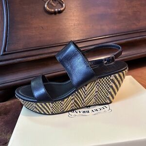 NEW- NEVER WORN- Lucky Brand Farisa Wedge Sandal